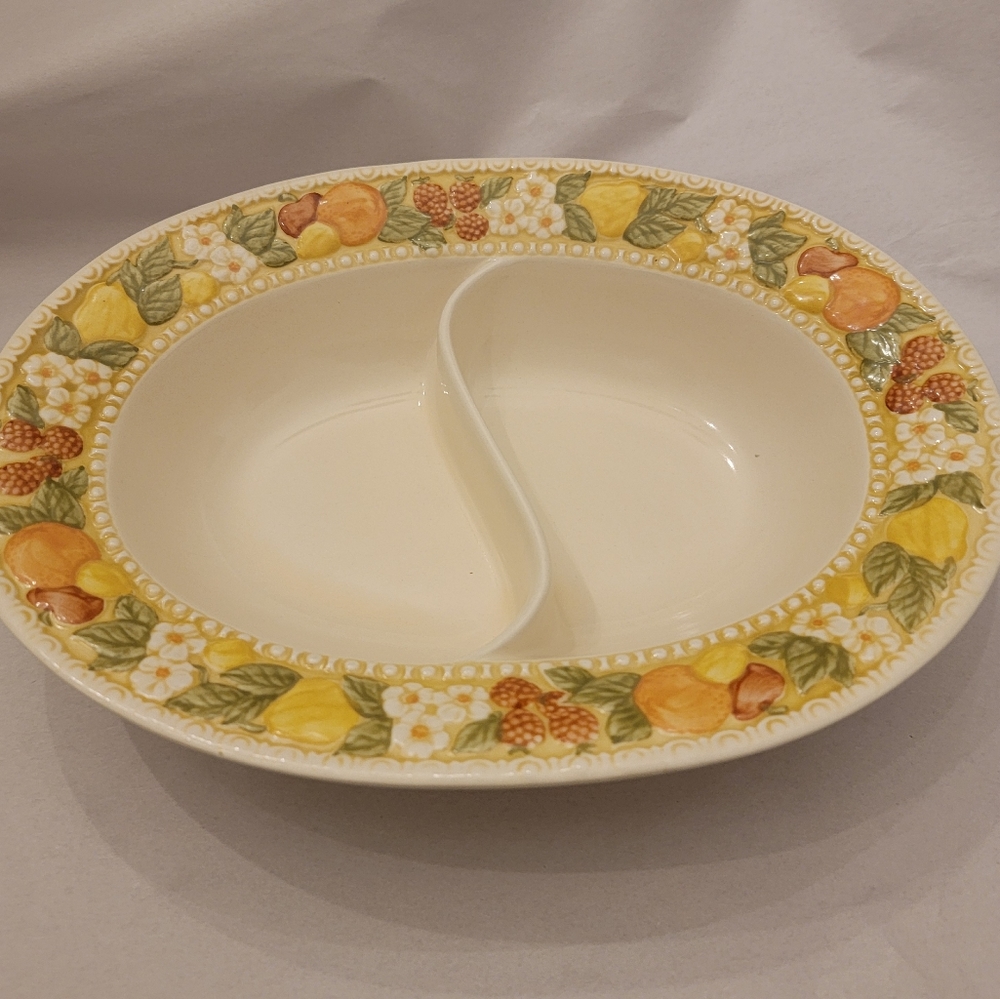 MCM 1960'S Vernon Ware Della Robbia Poppytail Divided serving bowl by Metlox 12"